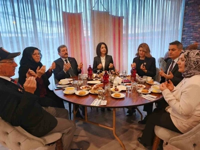 Protokol, Bafra&rsquo;da şehit yakınları ve gazilerle iftar yaptı
