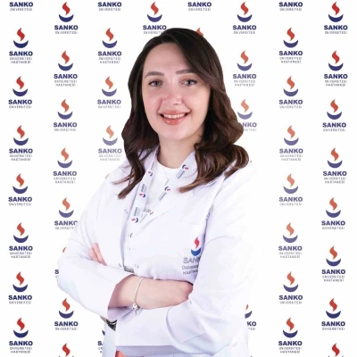 Psikoloğu Kübra Koçer: &quot;EMDR, özellikle travma ve stresle başa çıkmakta zorlanan kişiler için çok etkili bir terapi yöntemidir&quot;
