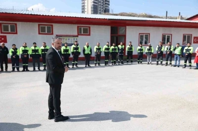 Pursaklar Belediye Başkanı &Ccedil;etin, personelle bayramlaştı
