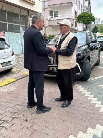 Pursaklar Belediye Başkanı &Ccedil;etin, vatandaşlarla bayramlaştı
