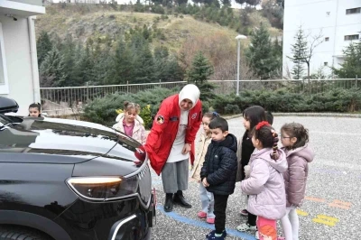 Pursaklar&rsquo;da Yerli Malı Haftası kapsamında &ouml;ğrencilere Togg tanıtıldı
