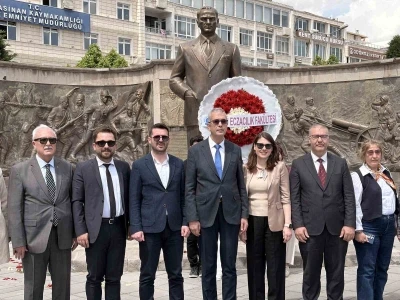 P&uuml;sk&uuml;ll&uuml;: "Eczacılar, ilacın g&uuml;venli, etkili ve bilin&ccedil;li kullanımında sağlık sisteminin vazge&ccedil;ilmez bir par&ccedil;asıdır"
