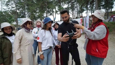 Pusula Maraş Kampı&rsquo;nda gen&ccedil;ler yeni medya ve fotoğraf&ccedil;ılığı &ouml;ğrendi
