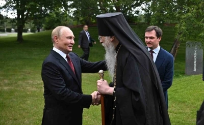 Putin’den Alaska’daki Sovyet mezarlarına ziyaret
