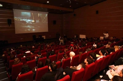"7 Kemerli Bir Zaman Ge&ccedil;idi" filmi &uuml;niversite &ouml;ğrencileriyle buluştu
