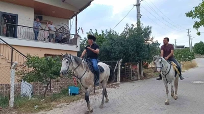 "Az daha &ccedil;oktur" ile 10 yıllık birikimini sayfalara taşıdı
