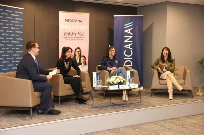 "Başarının Kadın Hali" s&ouml;yleşisi ile spor ve sanat d&uuml;nyası bir araya geldi
