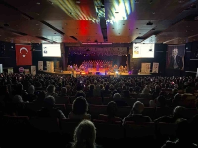 "Bir T&uuml;rk&uuml;, Bin Duygu" temalı konserin ilki Kayseri&rsquo;de yapıldı
