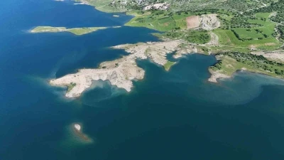 "Diyarbakır&rsquo;ın Maldviler"nde yağışlarla y&uuml;kselen su seviyesi dronla g&ouml;r&uuml;nt&uuml;lendi
