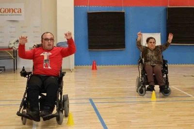 "Engellisin evlenemezsin" dediler, onlar ak&uuml;l&uuml; sandalyede zeybek oynuyor

