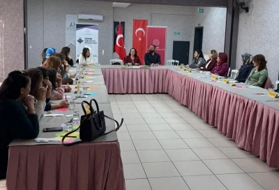 "Felsefe ve D&uuml;ş&uuml;nce Akademisi" at&ouml;lyesi ger&ccedil;ekleştirildi
