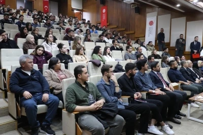 &quot;Geleceğin Liderleri Akademisi&quot; eğitimi düzenlendi
