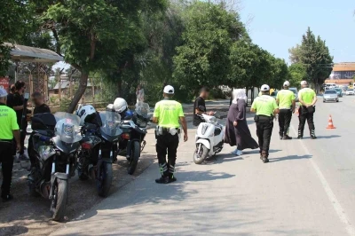 "Gideceğim yer yakın olduğu i&ccedil;in kask takmadım" dedi, cezadan kurtulamadı

