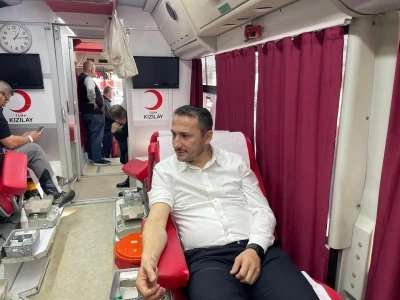 &quot;Hayat kurtarmak senin kanında var&quot; dediler kan bağışı yaptılar
