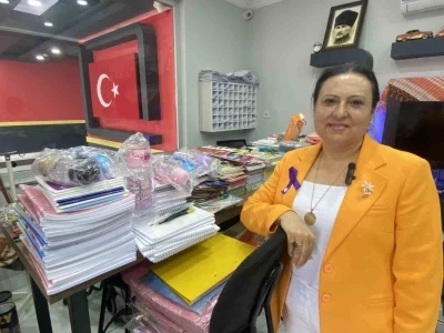 &quot;İhtiyaç köşesi&quot; öğrenci ve velilerin yüzünü güldürüyor
