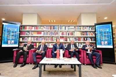 "İş D&uuml;nyası Okuyor" etkinliğinin &uuml;&ccedil;&uuml;nc&uuml;s&uuml; d&uuml;zenlendi
