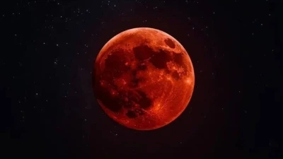&quot;Kanlı Ay&quot; dünyanın farklı bölgelerinde görsel şölen yaşattı
