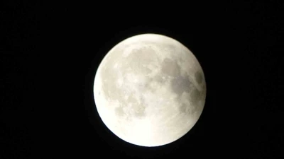 &quot;Kanlı Ay&quot; tutulması Van’dan izlendi
