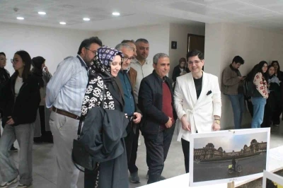 "Kent D&uuml;şleri" sergisi sanatseverlerle buluştu
