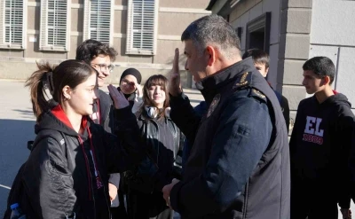 &quot;Okullar bizim kırmızı çizgimiz&quot;
