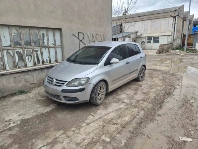 "Park yasak, k&ouml;r m&uuml;s&uuml;n" yazısı da işe yaramadı

