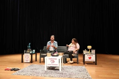 "Ruh &Ouml;k&uuml;z&uuml;m" oyunu sanatseverlerden yoğun ilgi g&ouml;rd&uuml;
