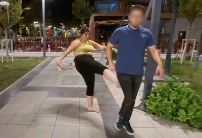 &quot;Tecavüz ediyorlar&quot; diye çığlık attı, yardıma gelenleri darbetti
