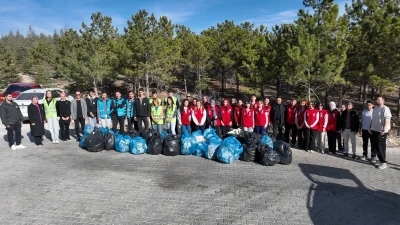 &quot;Temiz Mahalle Temiz Selçuklu Etkinliği&quot;nin 16.’sı Akademi Mahallesi’nde gerçekleşti
