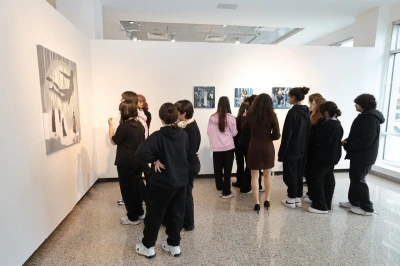 &quot;Varlığın Arayüzü&quot; sergisi Sefaköy Galeri Küp’te
