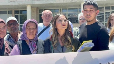 "Yemek yapmadı" diyerek eşini darp edip &ouml;l&uuml;m&uuml;ne sebep olan sanığa 14 yıl hapis
