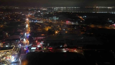 Raf imalatı yapılan fabrika alevlere teslim oldu
