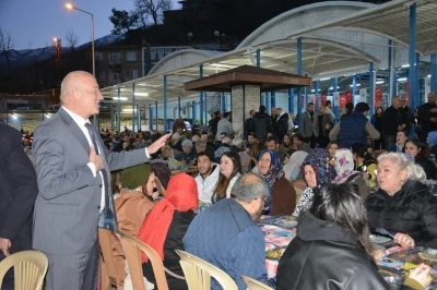 Ramazan&rsquo;ın bereketi Babadağ&rsquo;da paylaşıldı
