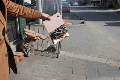 Ramazan &ouml;ncesinde mahallenin bakkal borcunu kapattı
