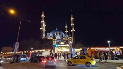 Ramazan Sokağı, Selimiye&rsquo;nin g&ouml;lgesinde kapılarını a&ccedil;tı
