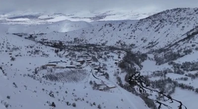 Refahiye&rsquo;de nisan ayında kar s&uuml;rprizi
