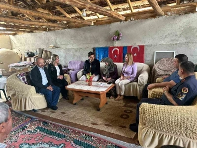 Refiye anne bayramda yalnız kalmadı
