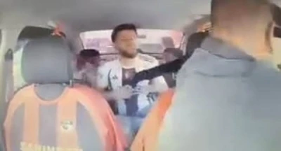 Rehin alınan taksicinin cesur m&uuml;dahalesi kamerada