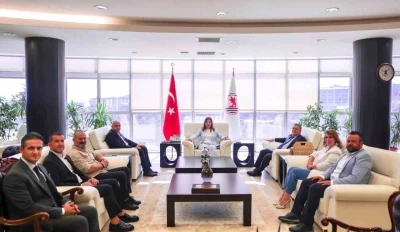 Rektör Aydın, Samsunspor formasını çekti
