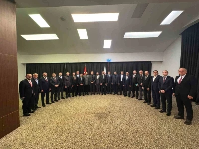 Rekt&ouml;r Karamustafa Anadolu &Uuml;niversiteler Birliği İstişare Toplantısı&rsquo;na katıldı
