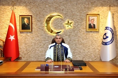 Rektör Kent: &quot;Çünkü biz, senin başarı hikayene inanıyoruz&quot;
