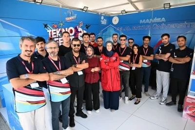 Rektör Kibar’dan TEKNOFEST’te gençlere destek
