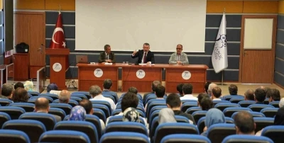 Rektör Kırışık: &quot;Akademisyenlik bilgi aktarmanın ötesinde bir sorumluluktur&quot;
