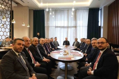 Rekt&ouml;r Kırışık, Sivas&rsquo;taki y&uuml;ksek&ouml;ğretim buluşmalarına katıldı
