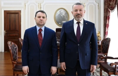 Rekt&ouml;r Kırışık&rsquo;tan Adalet Bakanı Akın G&uuml;rlek&rsquo;e ziyaret

