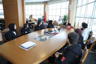 Rekt&ouml;r Kızıltoprak, DUSCART &Ouml;ğrenci Takımını ağırladı
