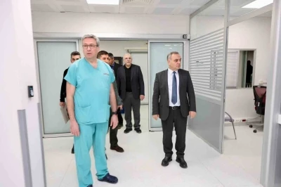 Rekt&ouml;r Prof. Dr. Altun, PET - BT &Uuml;nitesinin yenileme &ccedil;alışmalarını inceledi
