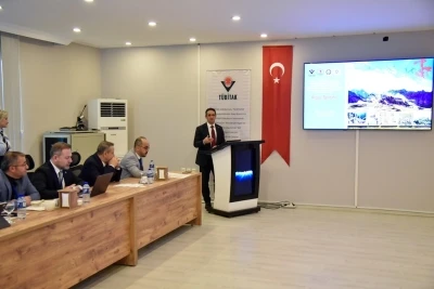 Rekt&ouml;r Yardımcısı Kurnaz: "Disiplinlerarası &ccedil;alışmalar bilimsel değer &uuml;retiyor"
