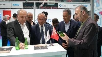 Rekt&ouml;rlerden İpekyolu Kariyer Fuarı&rsquo;na ziyaret
