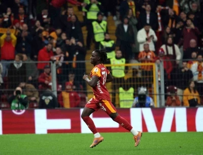 Renato Nhaga ikinci gol&uuml;n&uuml; kaydetti
