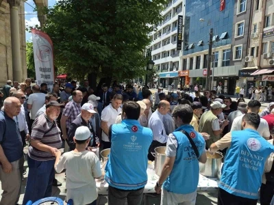 Reşadiye Camii&rsquo;nde Kerbela Şehitleri ve Ehl-i Beyt dualarla anıldı
